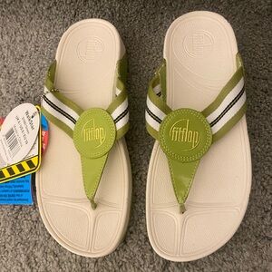 Fitflop WalkStar sandals NWT sz 8 green